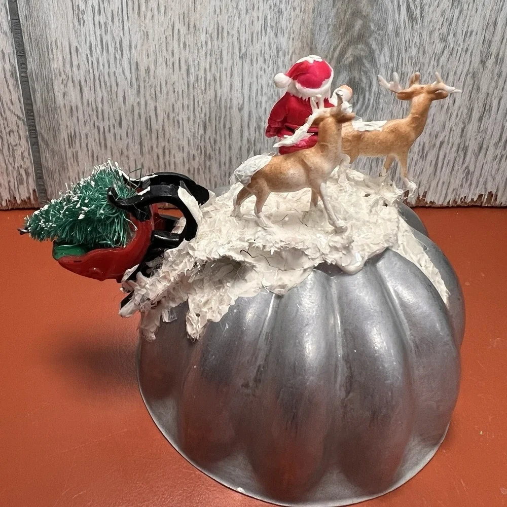Vintage 1950's‎ Kitschy Hand Crafted Artwork Diorama Scene Christmas Santa Jello